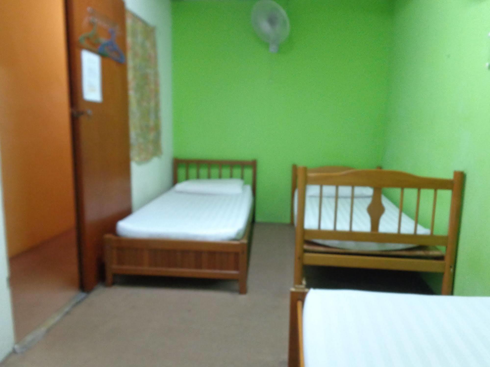 Oasis Guest house 2*